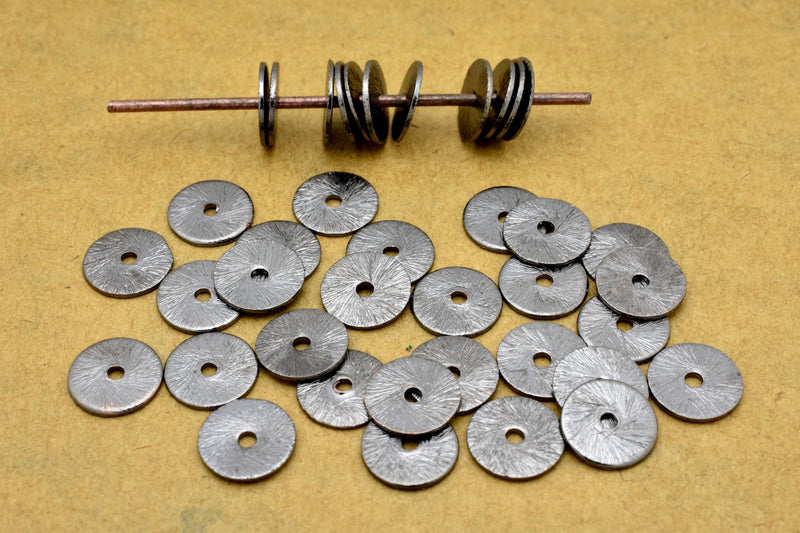 Black / Gunmetal Brushed Flat Spacers Heishi Disc Beads For Jewelry Makings 