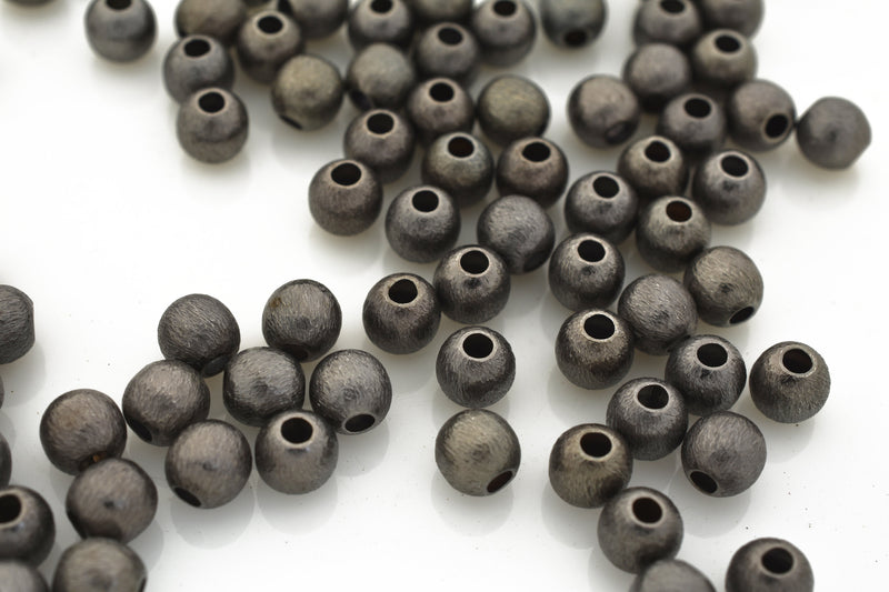 Black / Gunmetal Round Brushed Ball Beads For Jewelry Makings 