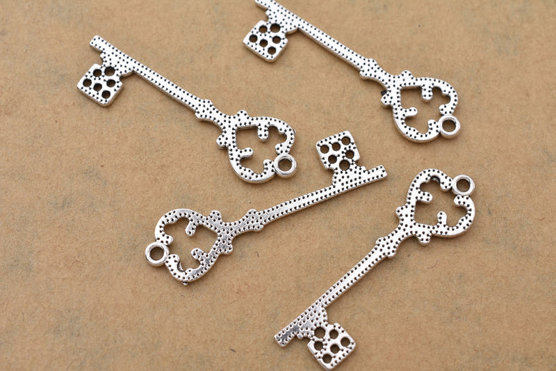 Antique Silver Keys Pendant Charms For Jewelry Makings 