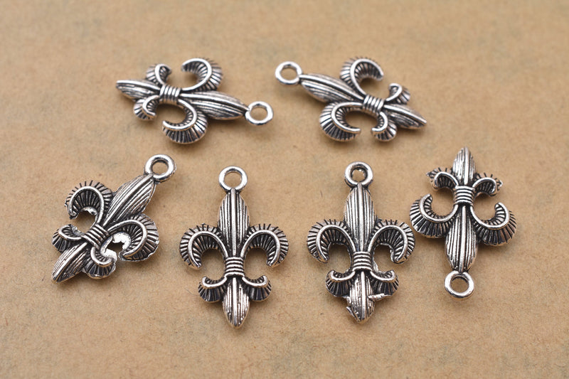 Antique Silver Fleur De Lis French Lily Pendant Charms For Jewelry Makings 