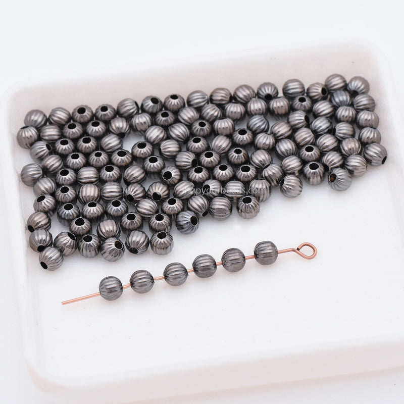 Black / Gunmetal Corrugated Ball Spacer Beads For Jewelry Makings 