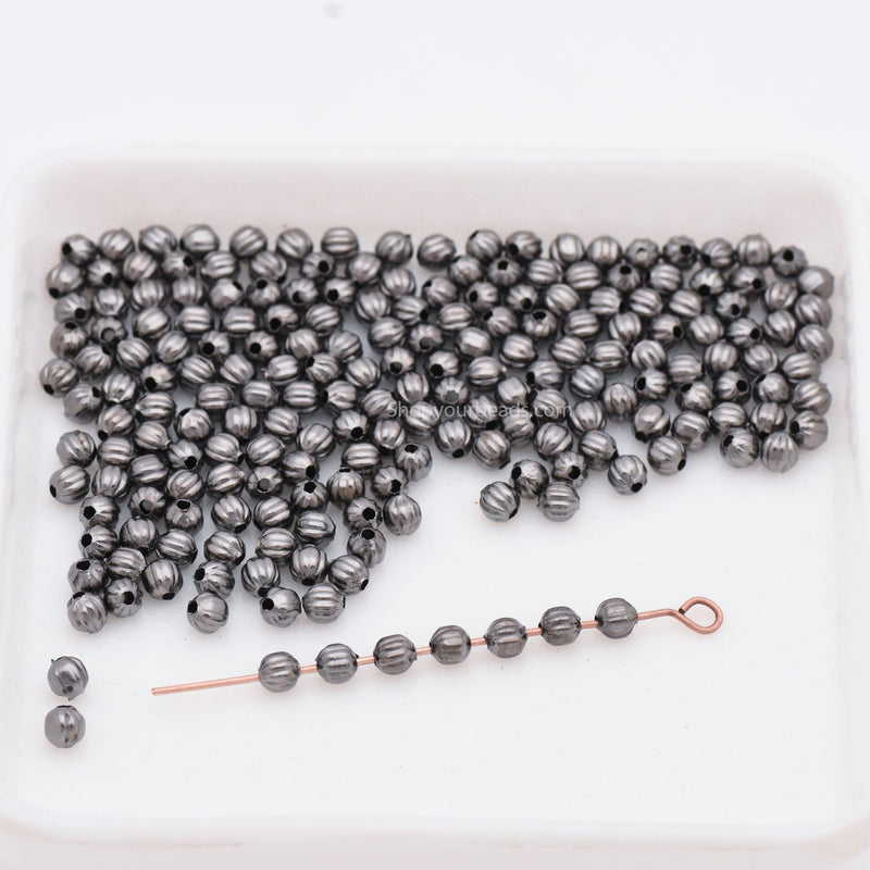 Black / Gunmetal Corrugated Ball Spacer Beads For Jewelry Makings 