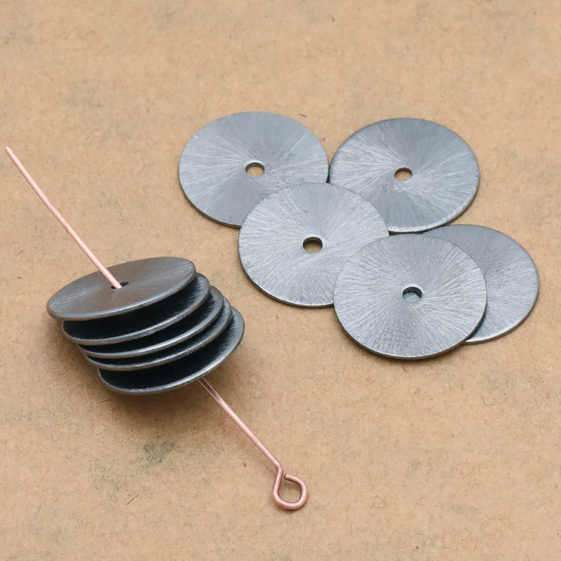 Black / Gunmetal Brushed Flat Spacers Heishi Disc Beads For Jewelry Makings 