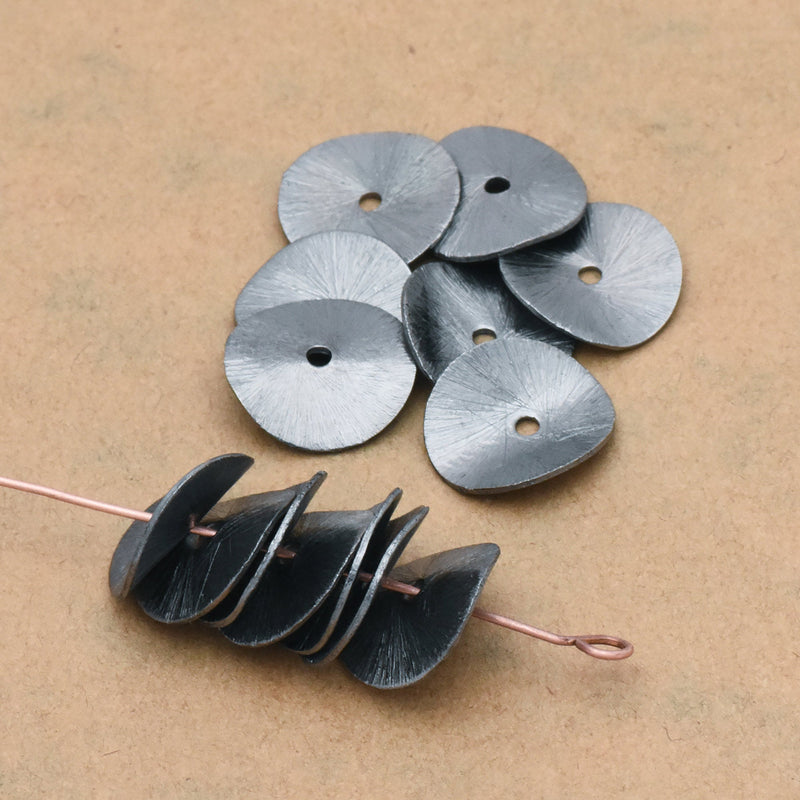 Black / Gunmetal Brushed  Spacers Wavy Heishi Disc Beads For Jewelry Makings